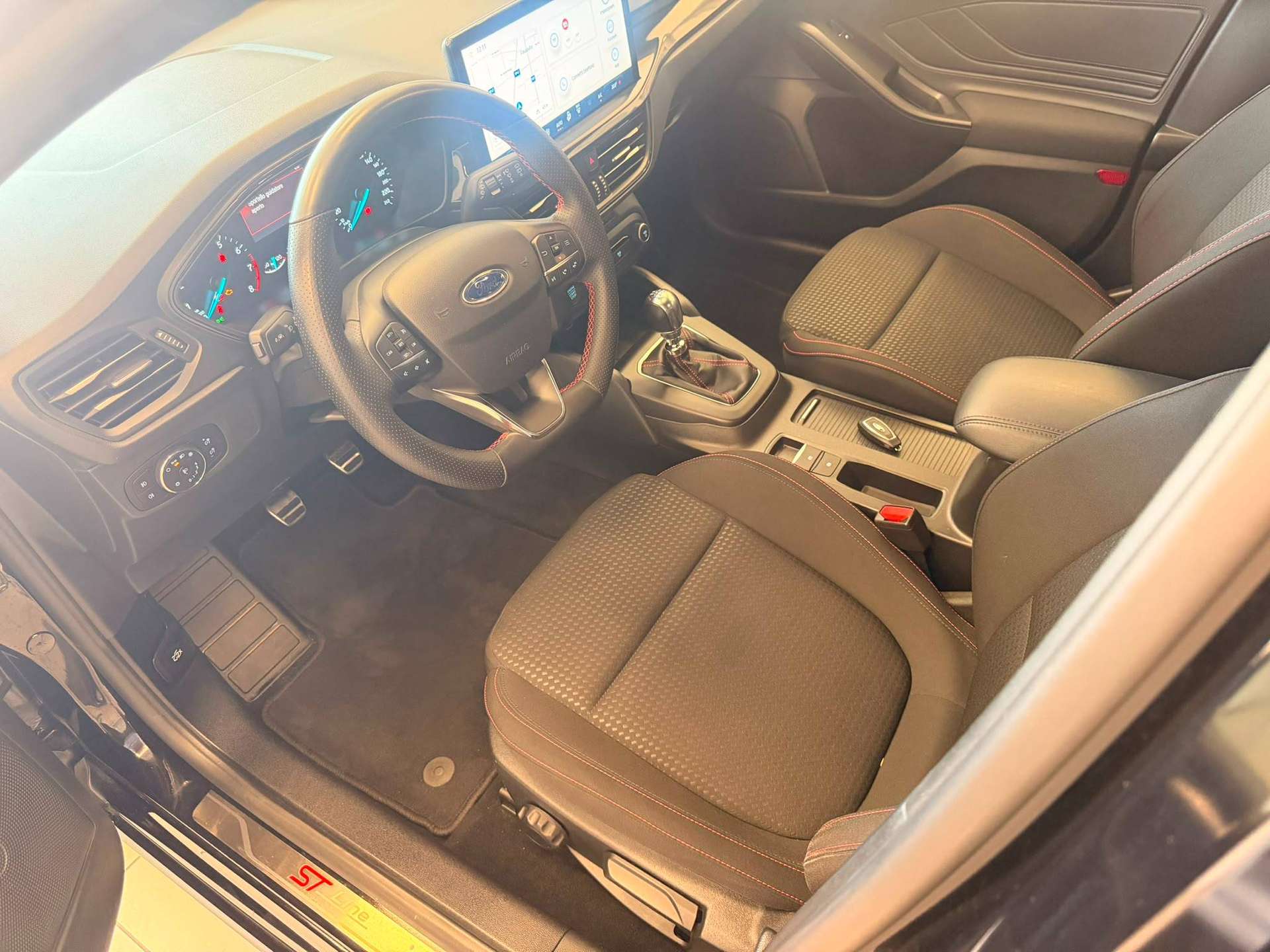 Ford Focus  Focus V 1.0t ecoboost hybrid ST-Line 125cv